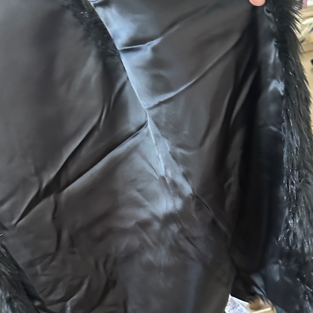 Juicy Couture Black Label Faux Fur Vest - Picture 8 of 9